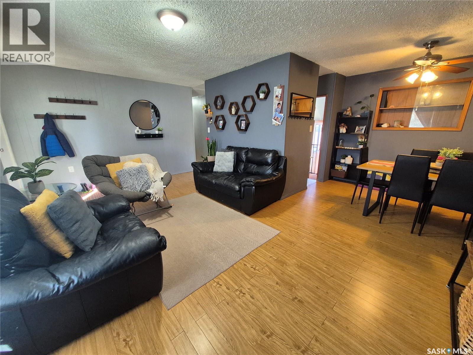 505 Bertrand Avenue, Radville, Saskatchewan  S0C 2G0 - Photo 5 - SK051703