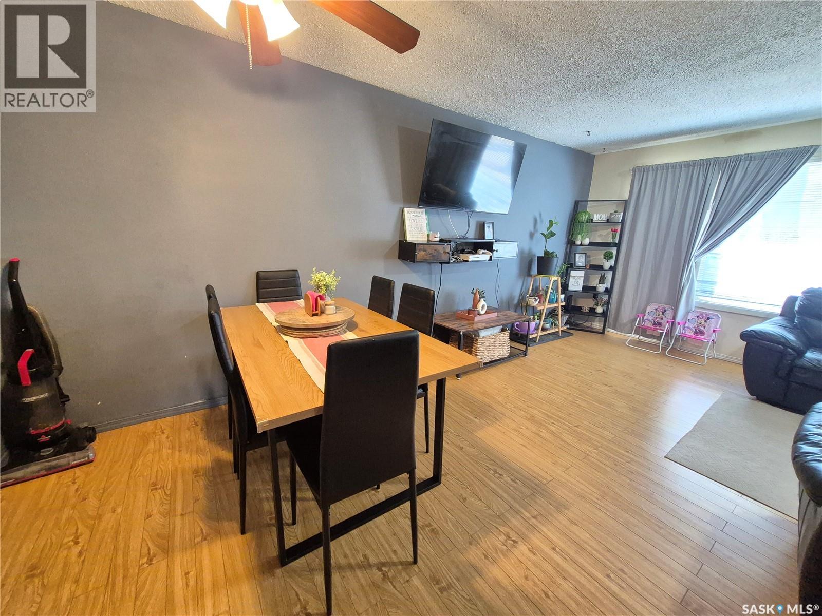 505 Bertrand Avenue, Radville, Saskatchewan  S0C 2G0 - Photo 8 - SK051703