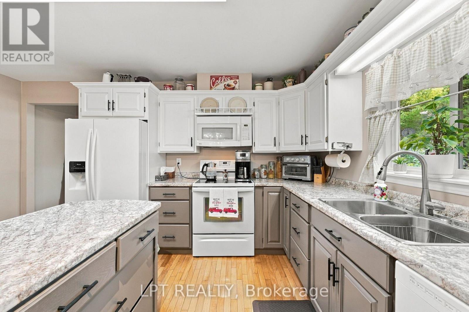 10012 Graham Street, Lambton Shores, Ontario  N0M 1T0 - Photo 14 - X14104826
