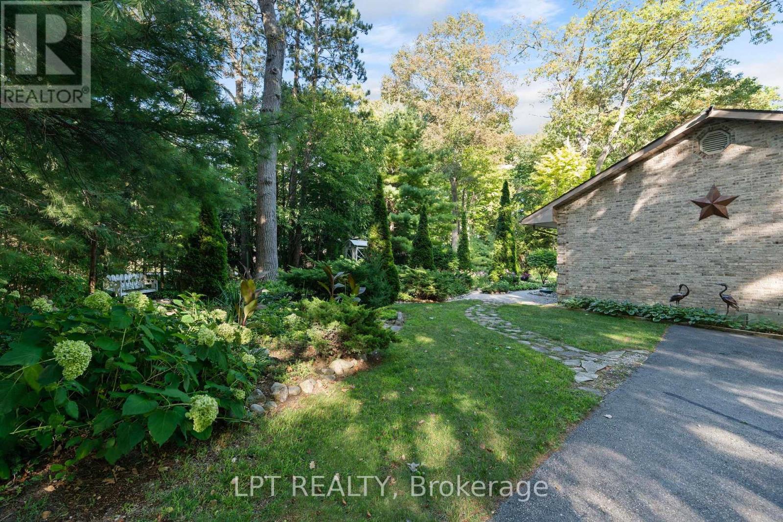10012 Graham Street, Lambton Shores, Ontario  N0M 1T0 - Photo 36 - X14104826