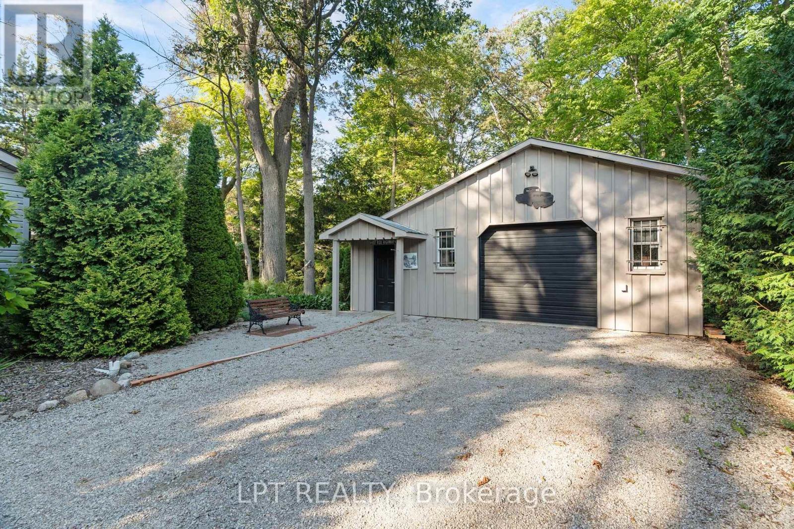 10012 Graham Street, Lambton Shores, Ontario  N0M 1T0 - Photo 46 - X14104826