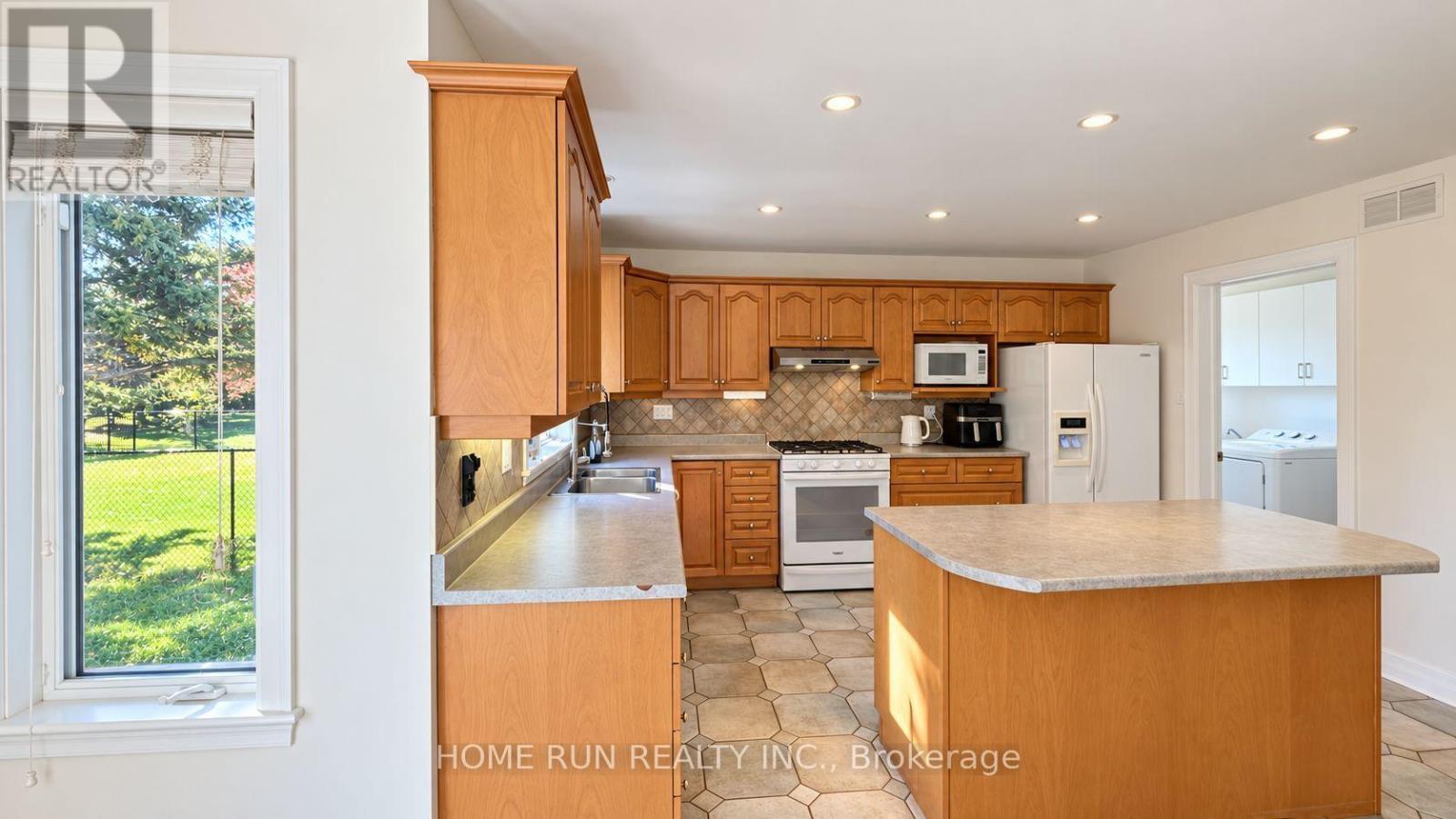 124 Ridgefield Crescent, Ottawa, Ontario  K2H 6T3 - Photo 5 - X14104838