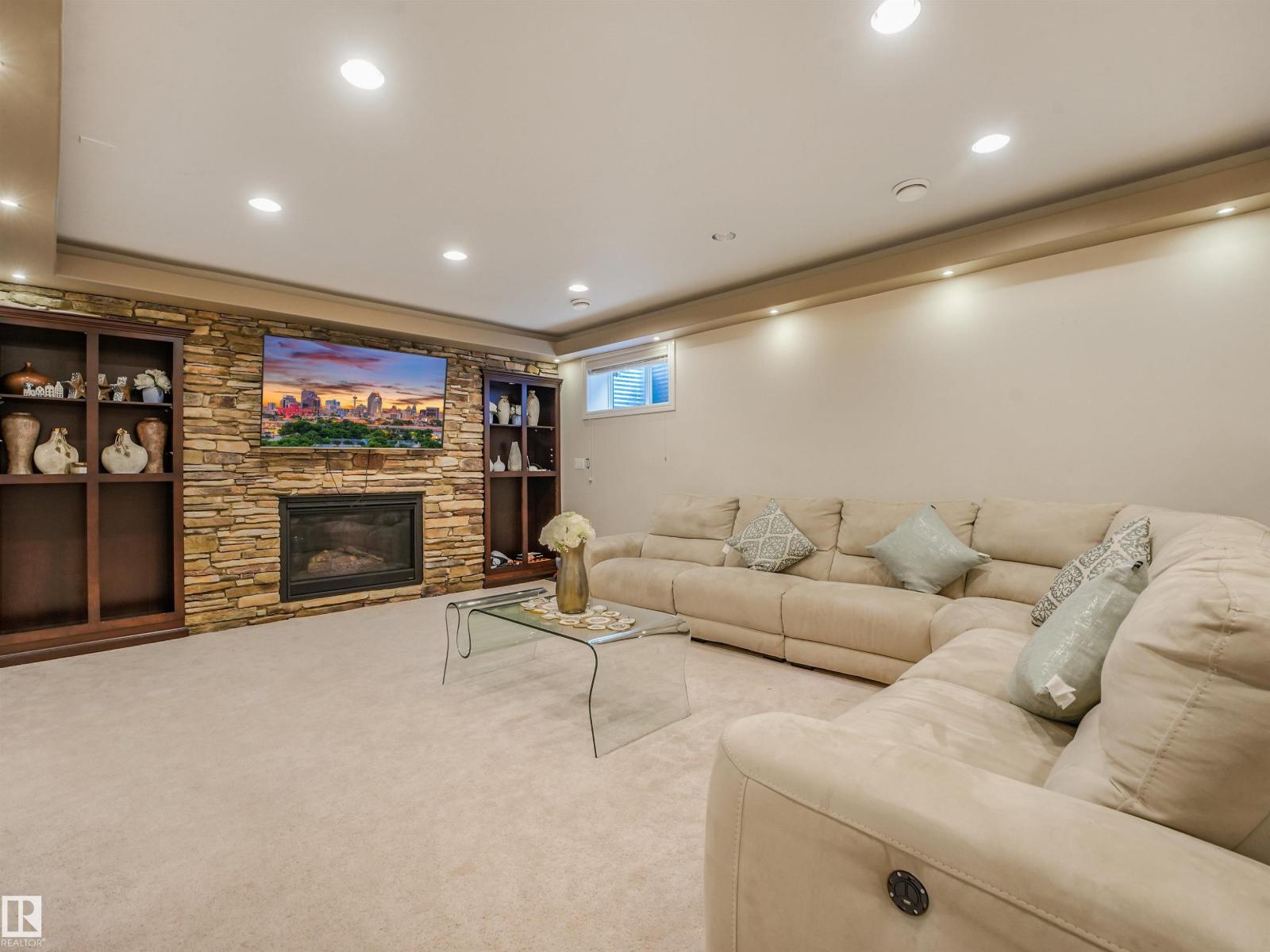 16604 72 ST NW NW