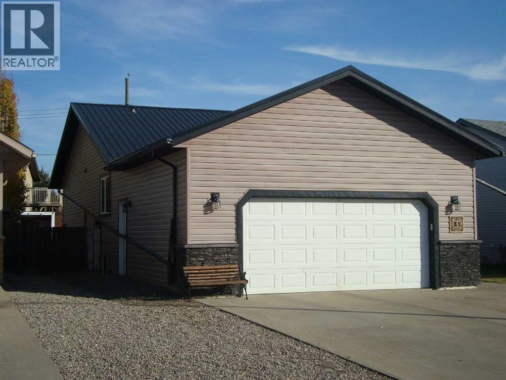 3 Regency Close