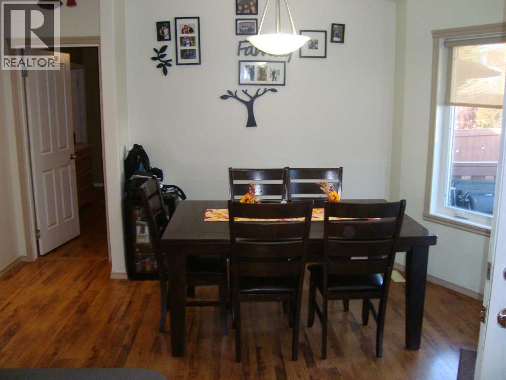 3 Regency Close