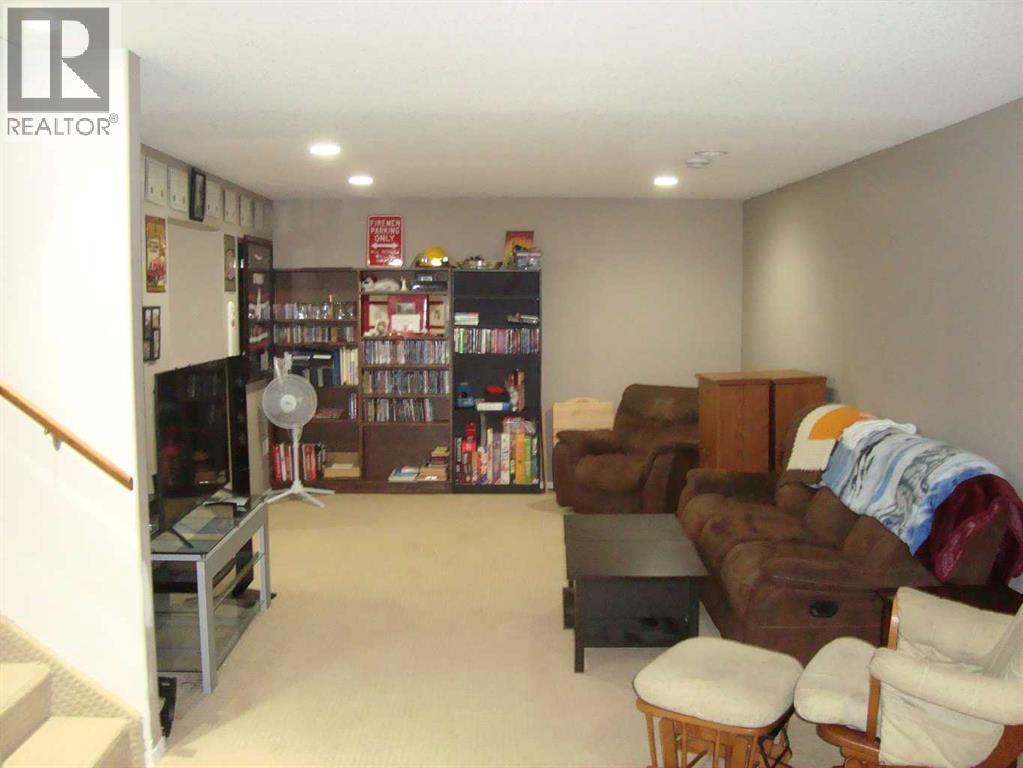 3 Regency Close