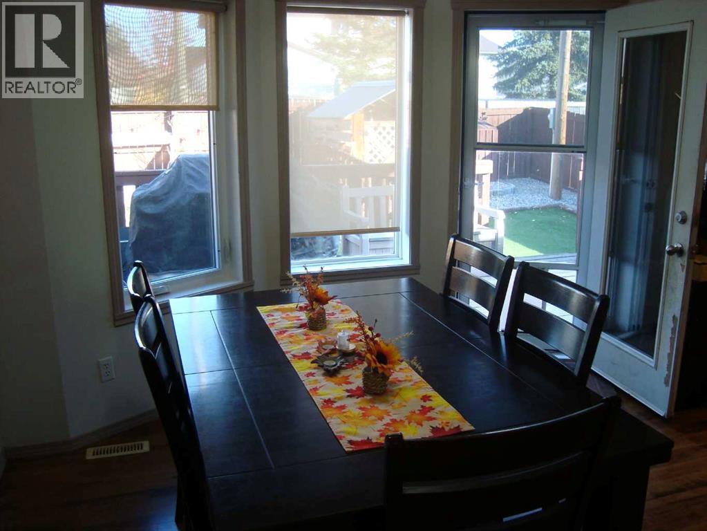 3 Regency Close