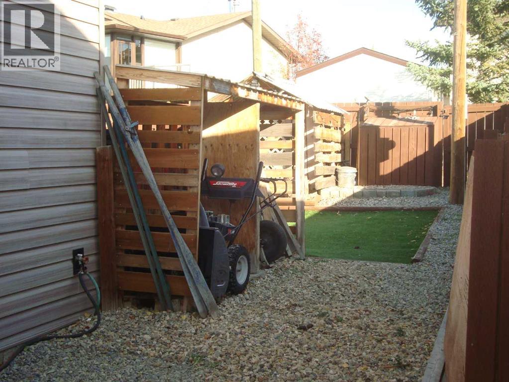 3 Regency Close