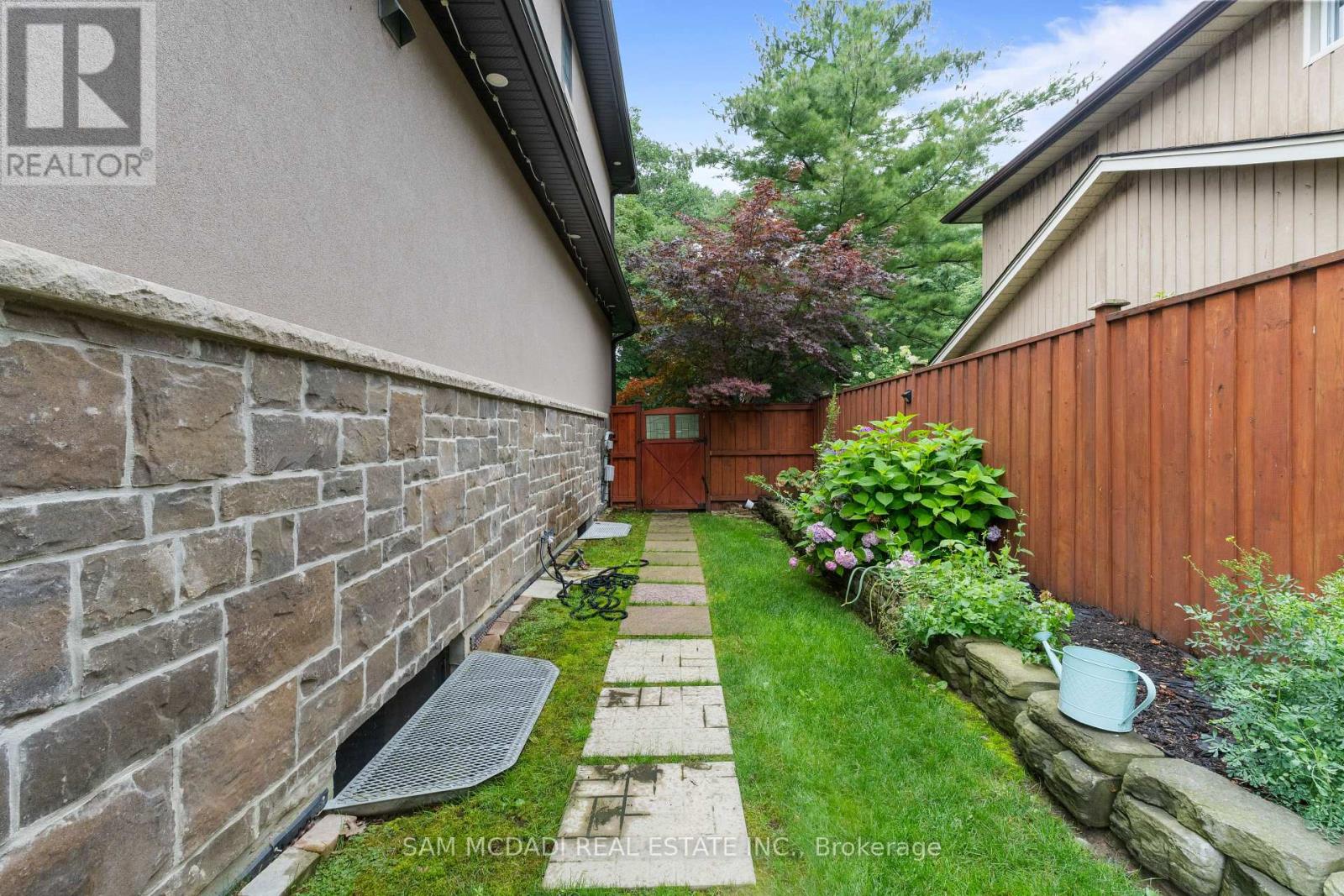 834 Edistel Crescent, Mississauga, Ontario  L5H 1T4 - Photo 34 - W14104828