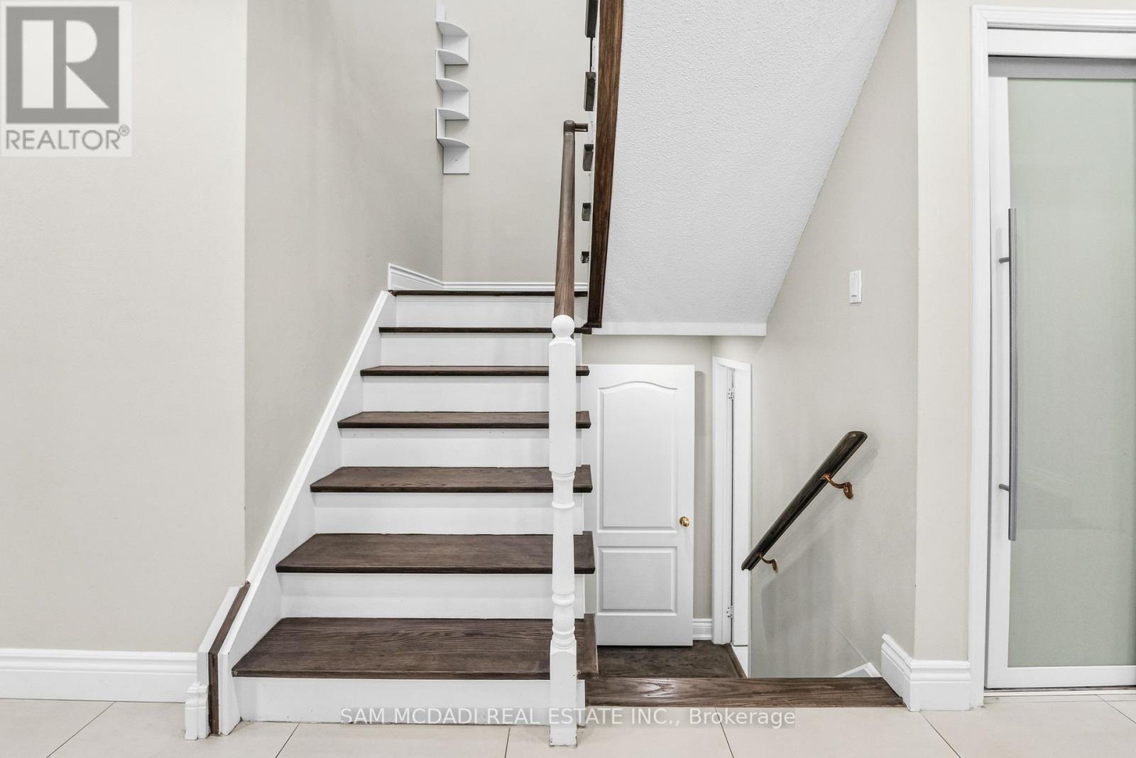 3191 Oakview Road, Mississauga, Ontario  L5N 7N9 - Photo 11 - W14104842