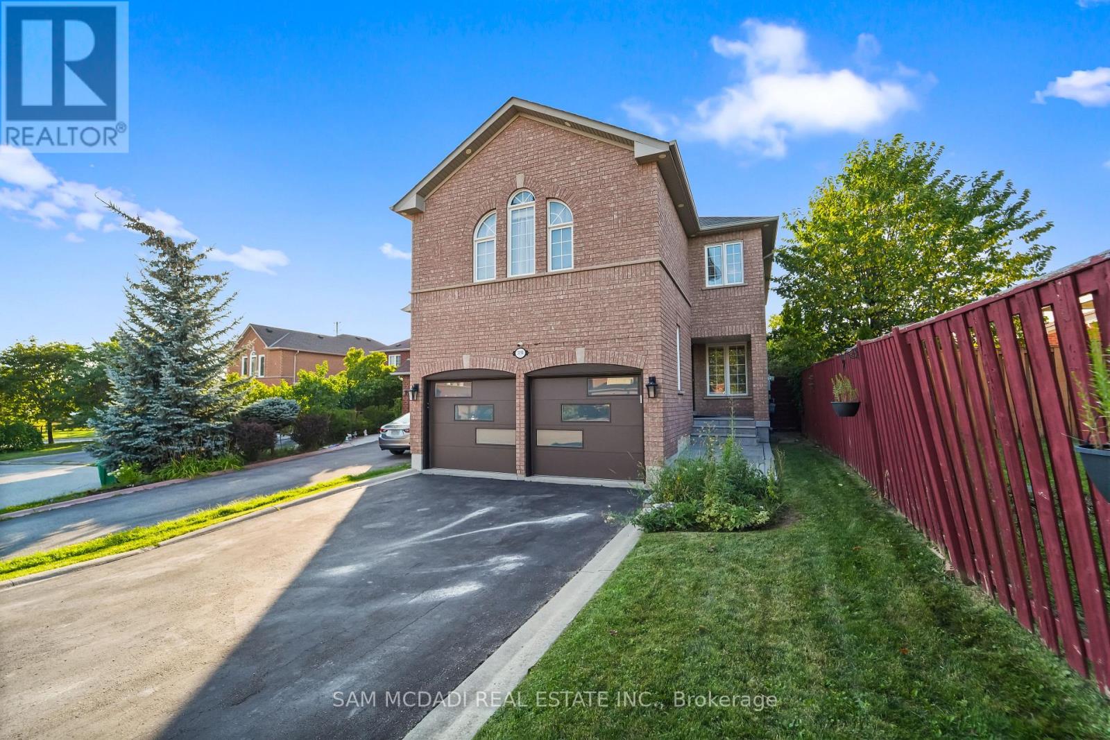 3191 Oakview Road, Mississauga, Ontario  L5N 7N9 - Photo 2 - W14104842