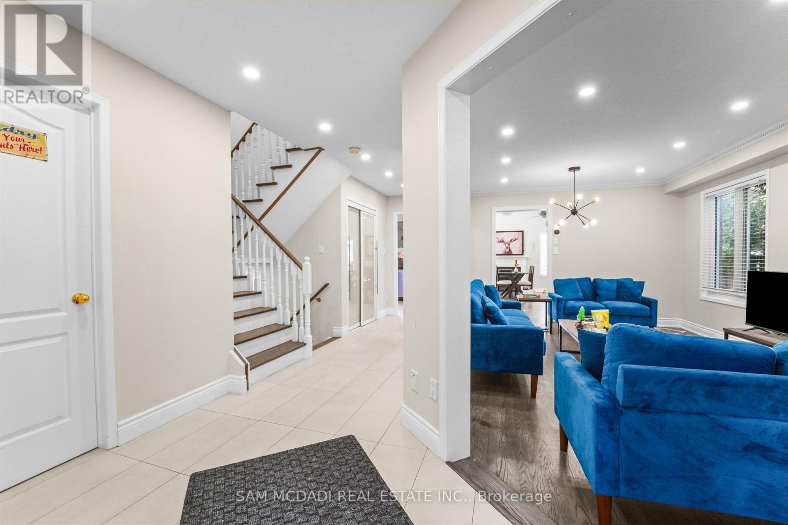 3191 Oakview Road, Mississauga, Ontario  L5N 7N9 - Photo 6 - W14104842