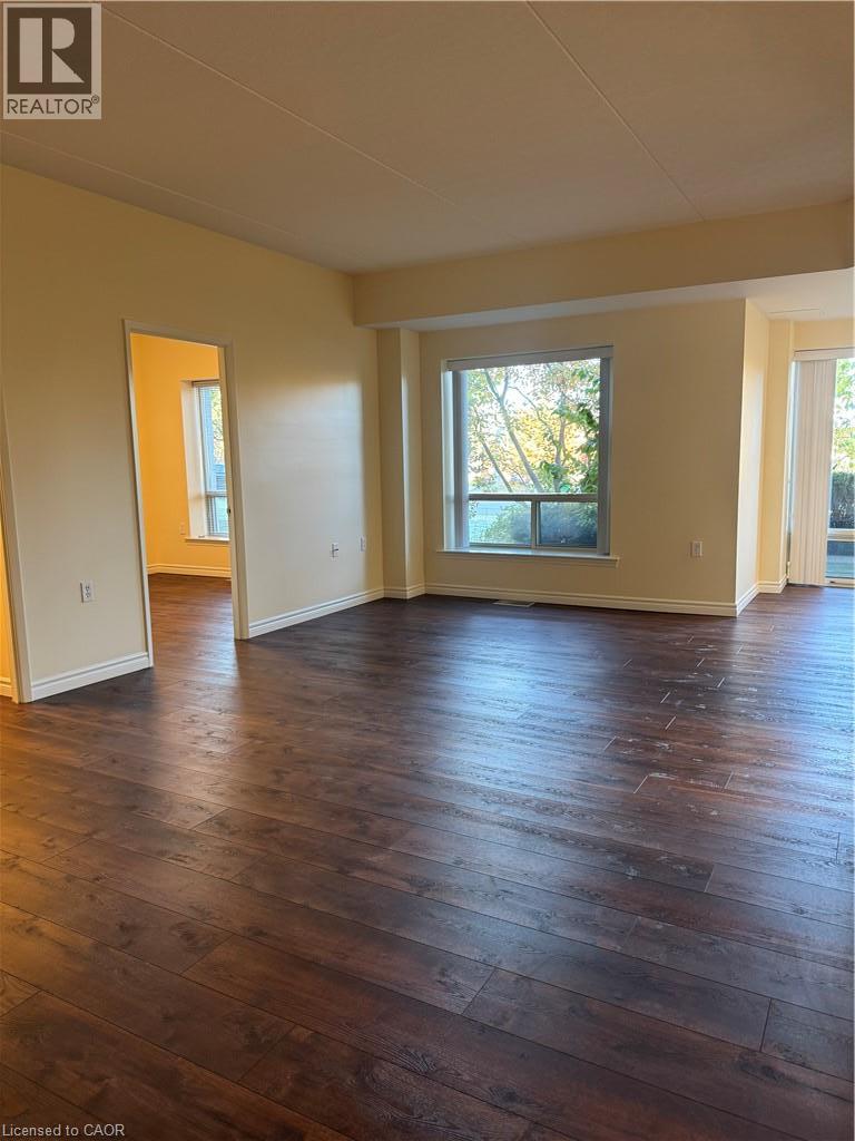 405 Erb Street W Unit# 102, Waterloo, Ontario  N2L 1W7 - Photo 3 - 40872972