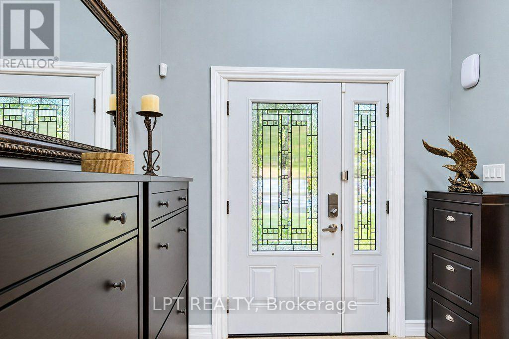 28 Bridlewood Drive E, Guelph, Ontario  N1G 4B2 - Photo 4 - X14104850