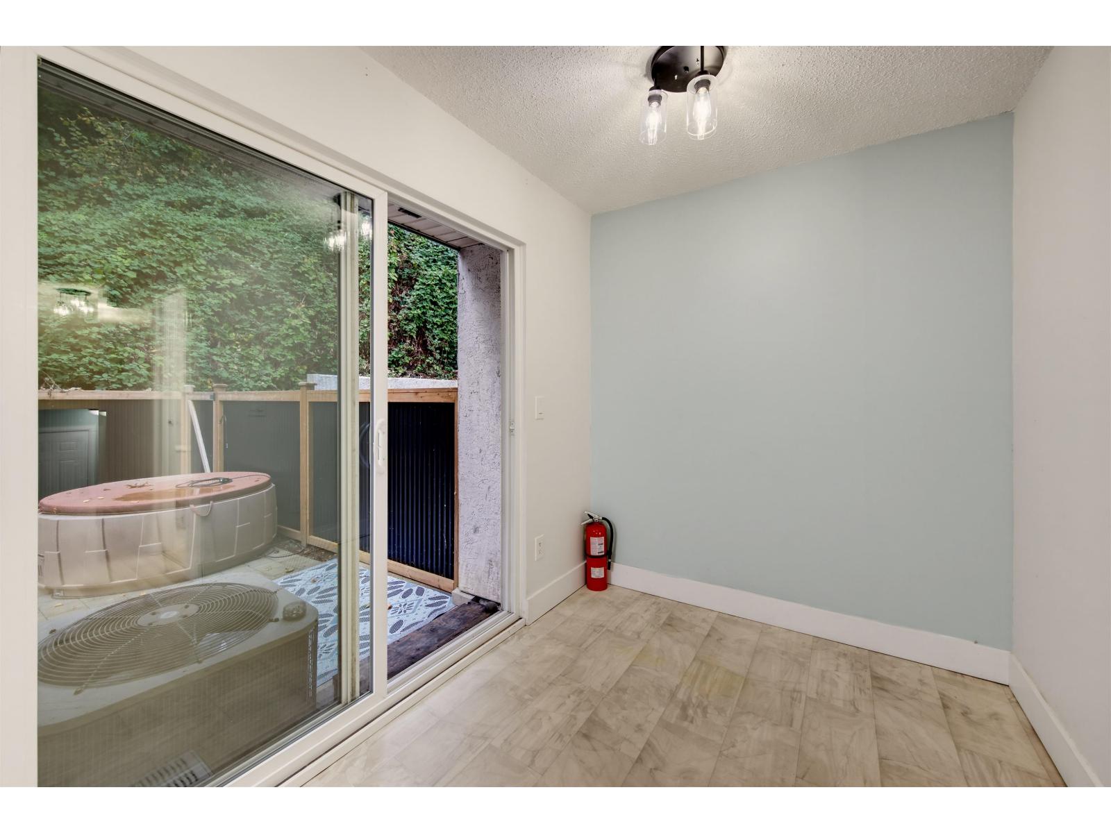 9 32705 Fraser Crescent, Mission, British Columbia  V2V 1C9 - Photo 11 - R3177503