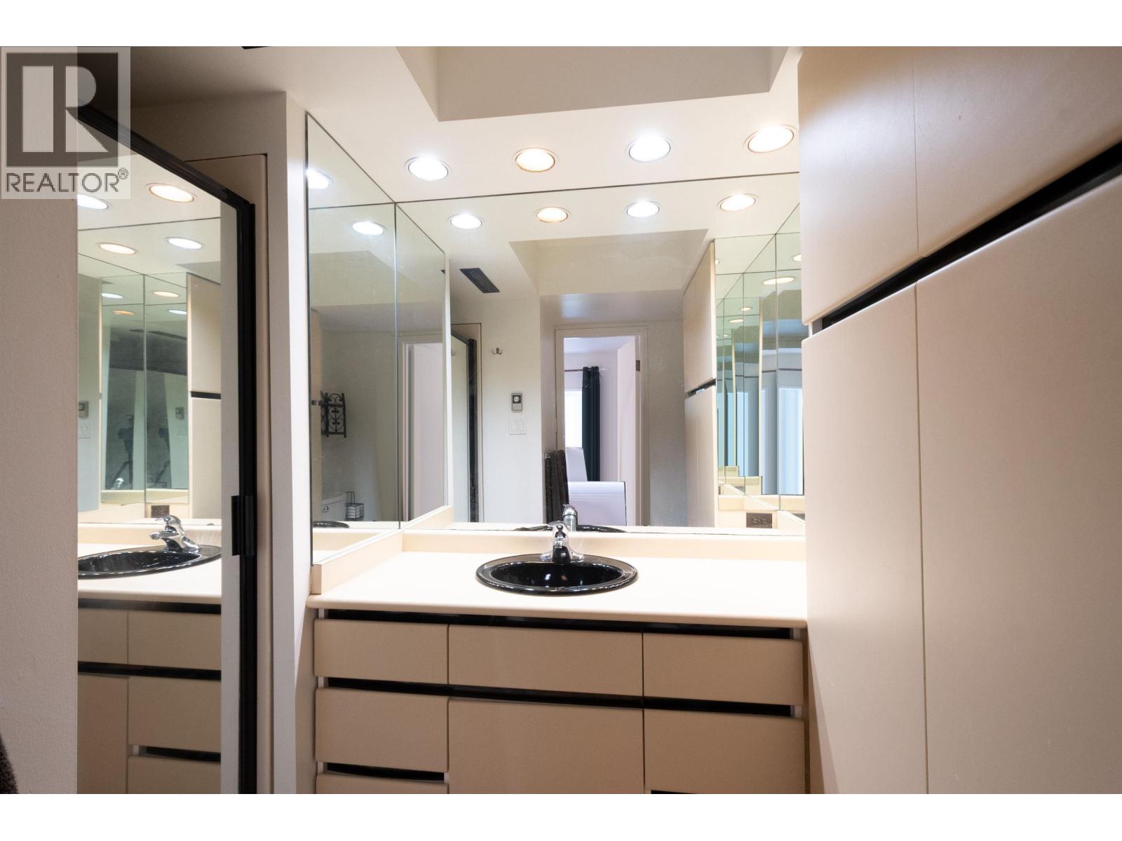 2648 PANORAMA DRIVE
