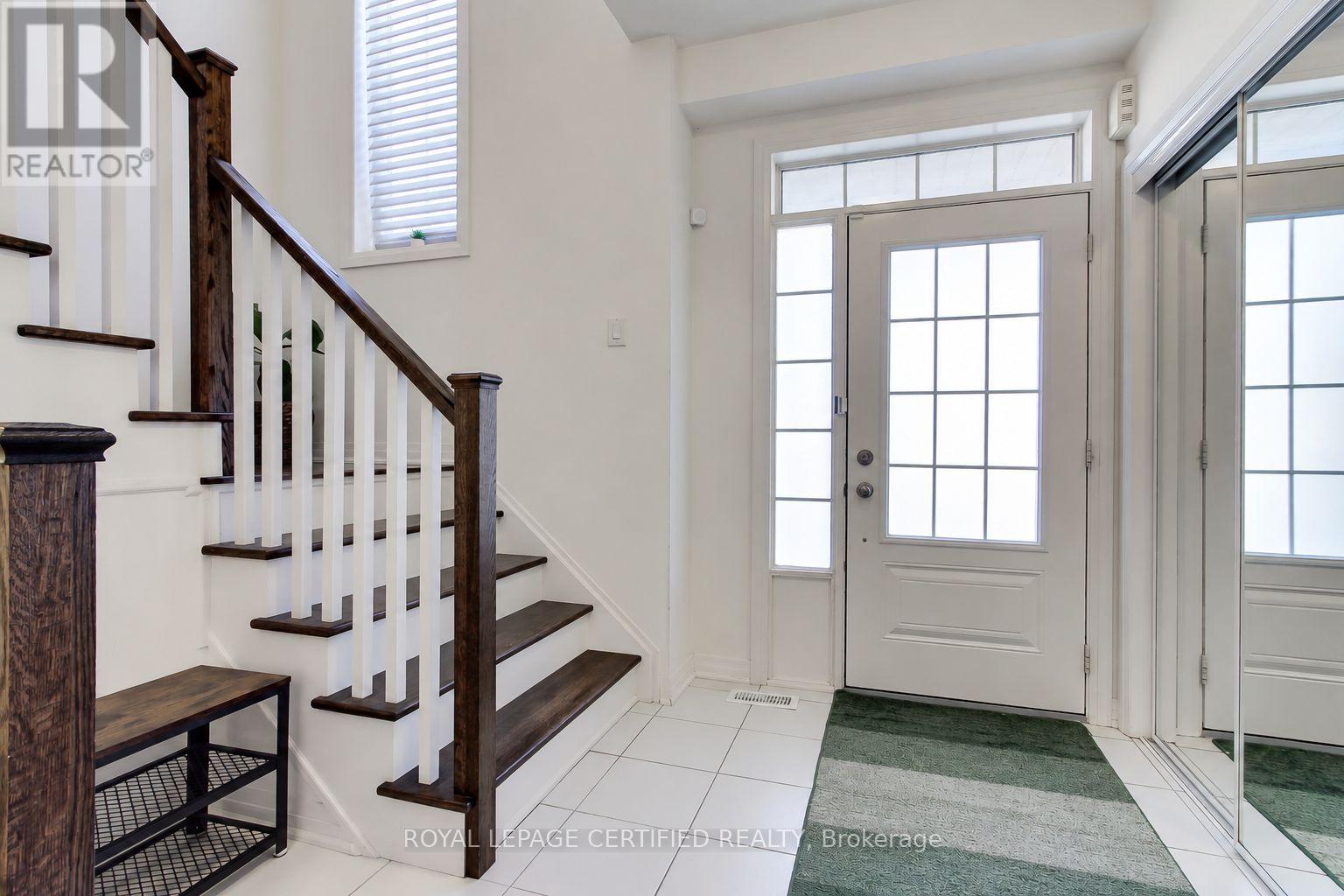 8 Martin Trail, New Tecumseth, Ontario  L0G 1W0 - Photo 6 - N14104834