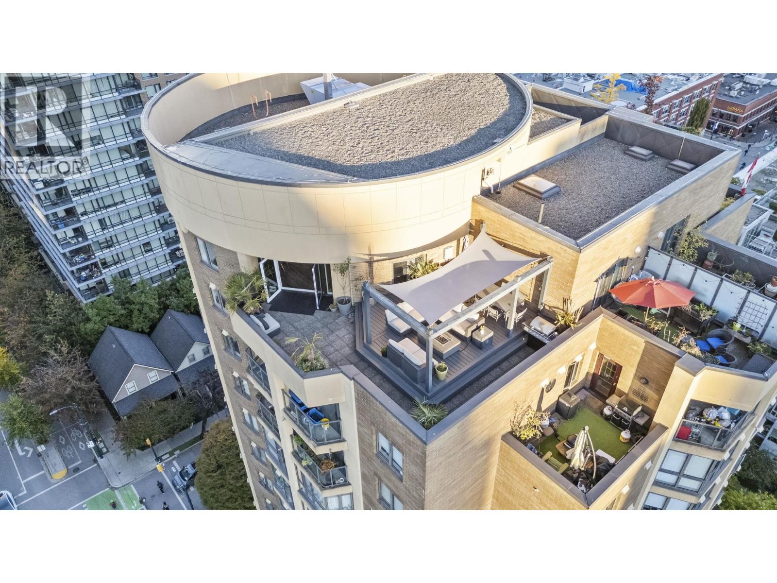1704 488 HELMCKEN STREET, Vancouver, British Columbia