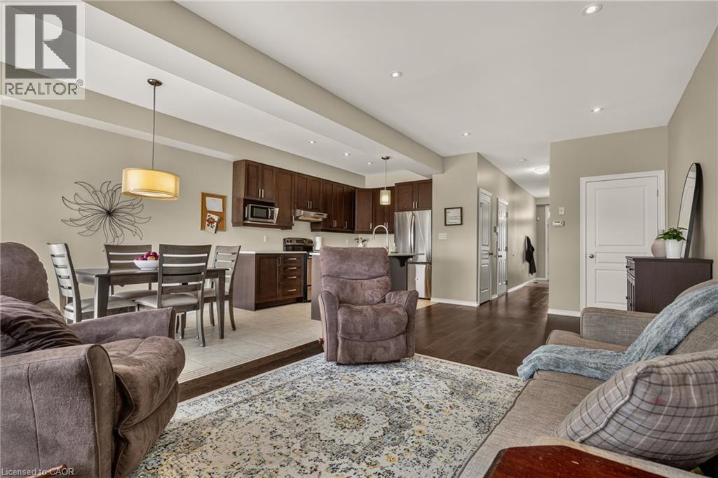 370 Stonehenge Drive Unit# 8, Ancaster, Ontario  L9K 0H9 - Photo 7 - 40870731