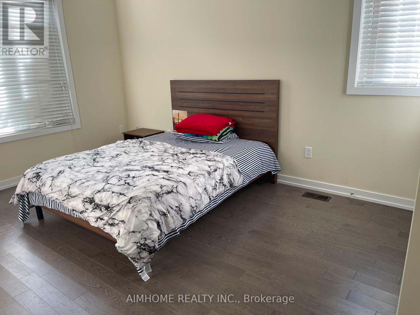 Room 1 - 16 Hearthside Avenue, Richmond Hill, Ontario L4E 5E7 - Photo 10 - N14104940
