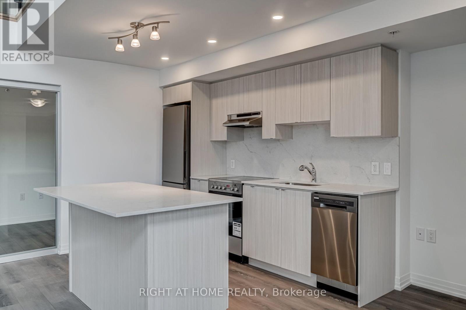 105 - 408 Brown's Line, Toronto (Alderwood), Ontario  M8W 3T8 - Photo 12 - W14104928