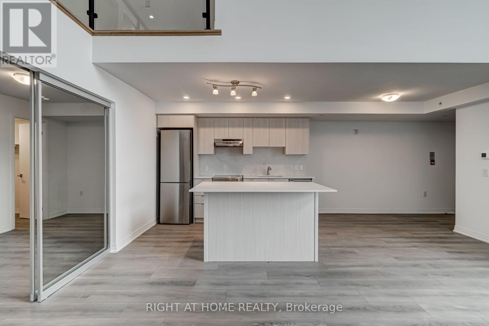 105 - 408 Brown's Line, Toronto (Alderwood), Ontario  M8W 3T8 - Photo 8 - W14104928