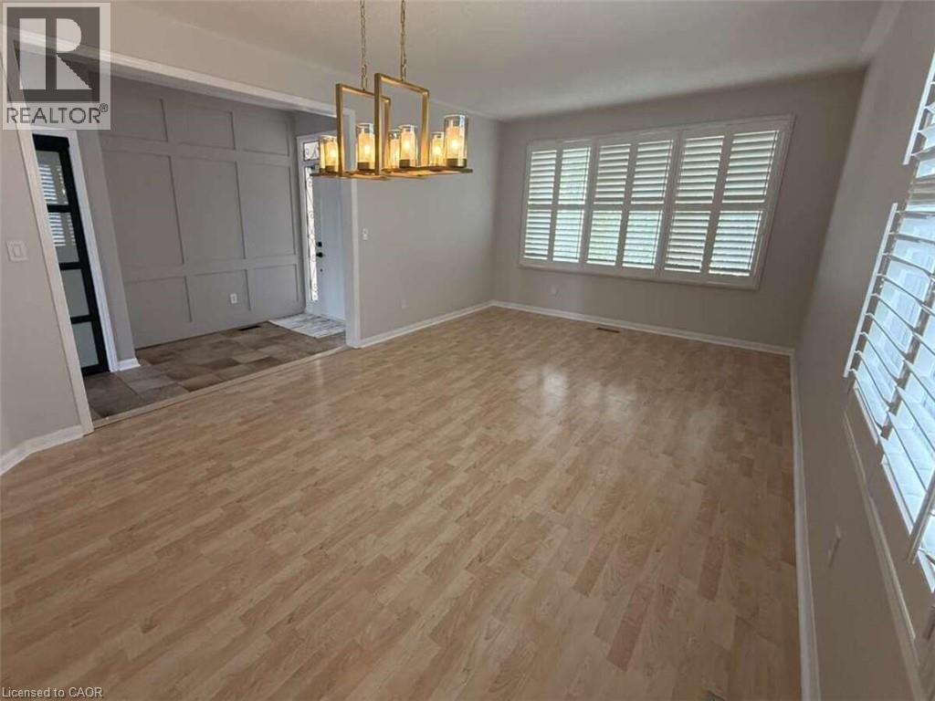 5673 Roseville Court, Burlington, Ontario  L7L 6V4 - Photo 3 - 40873227