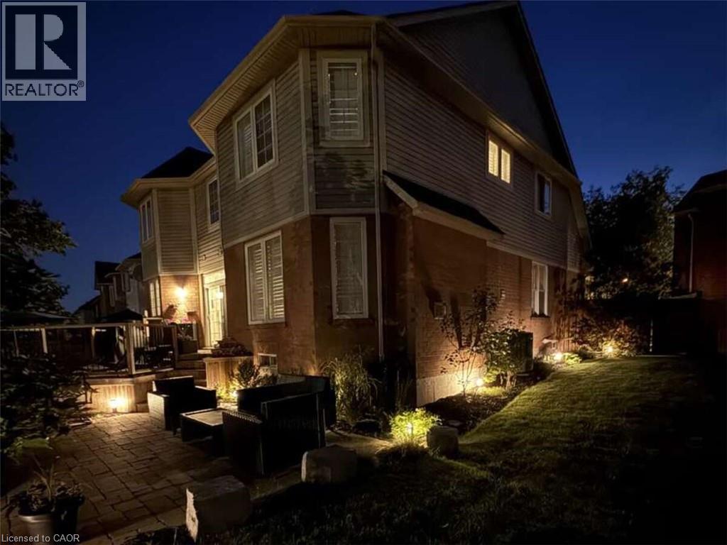 5673 Roseville Court, Burlington, Ontario  L7L 6V4 - Photo 39 - 40873227