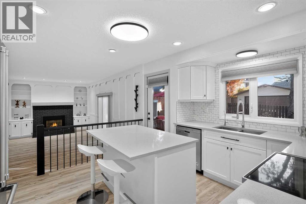 40 Silver Ridge Court NW, Calgary, Alberta  T3B 4V5 - Photo 8 - A2350489