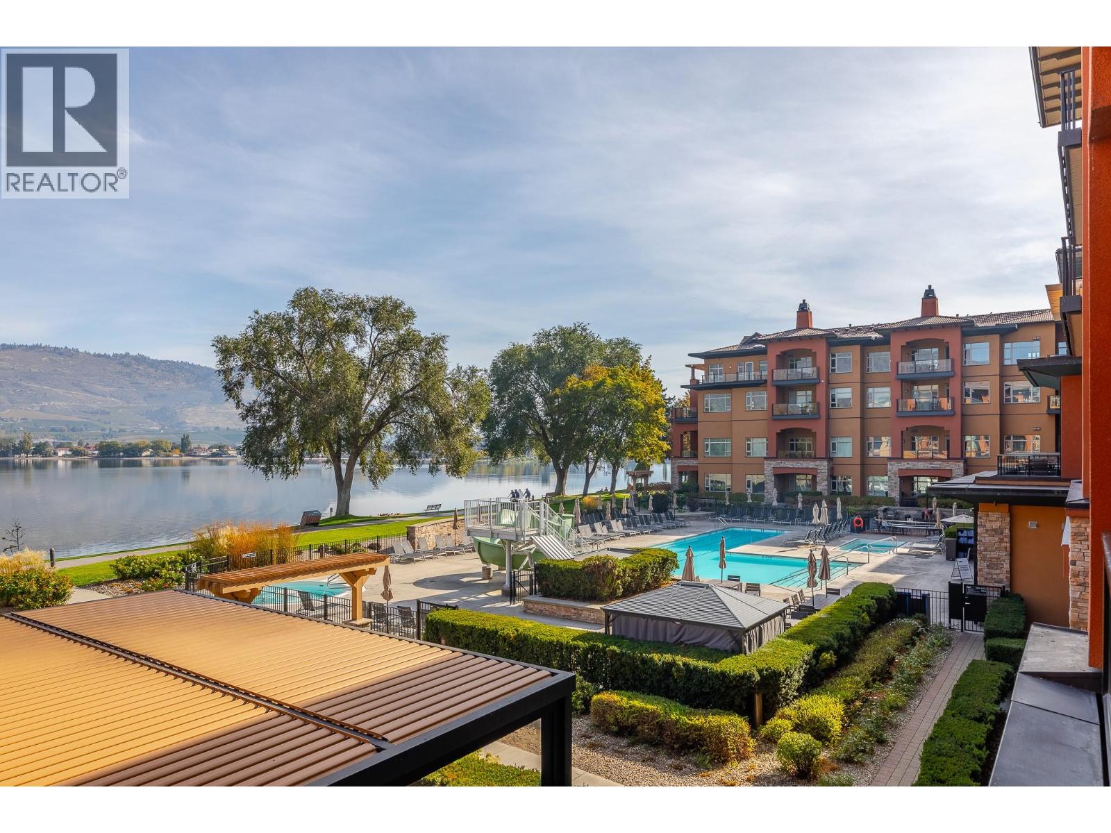 15 PARK Place Unit# 209