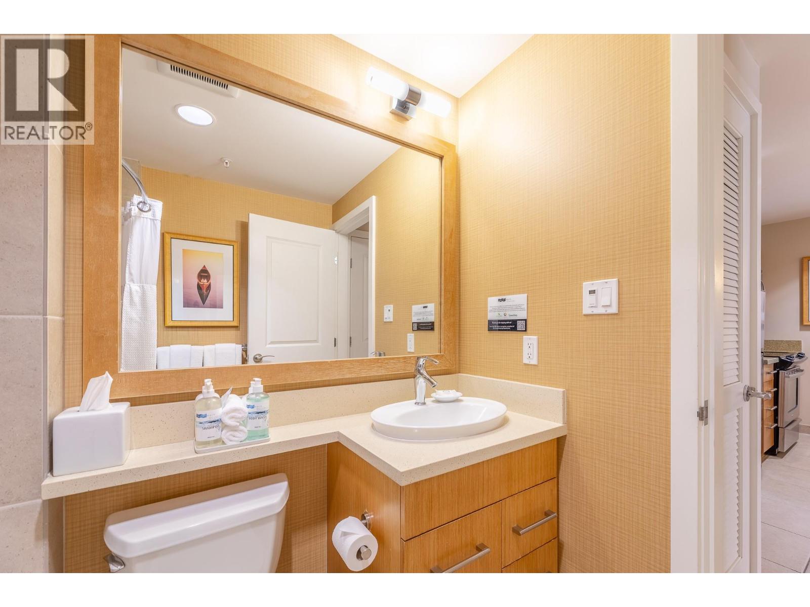 15 PARK Place Unit# 209