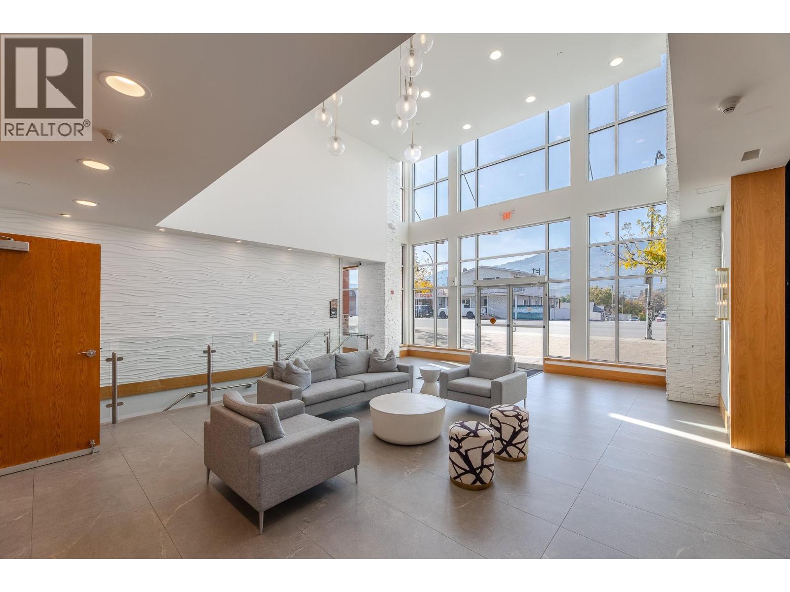 15 PARK Place Unit# 209