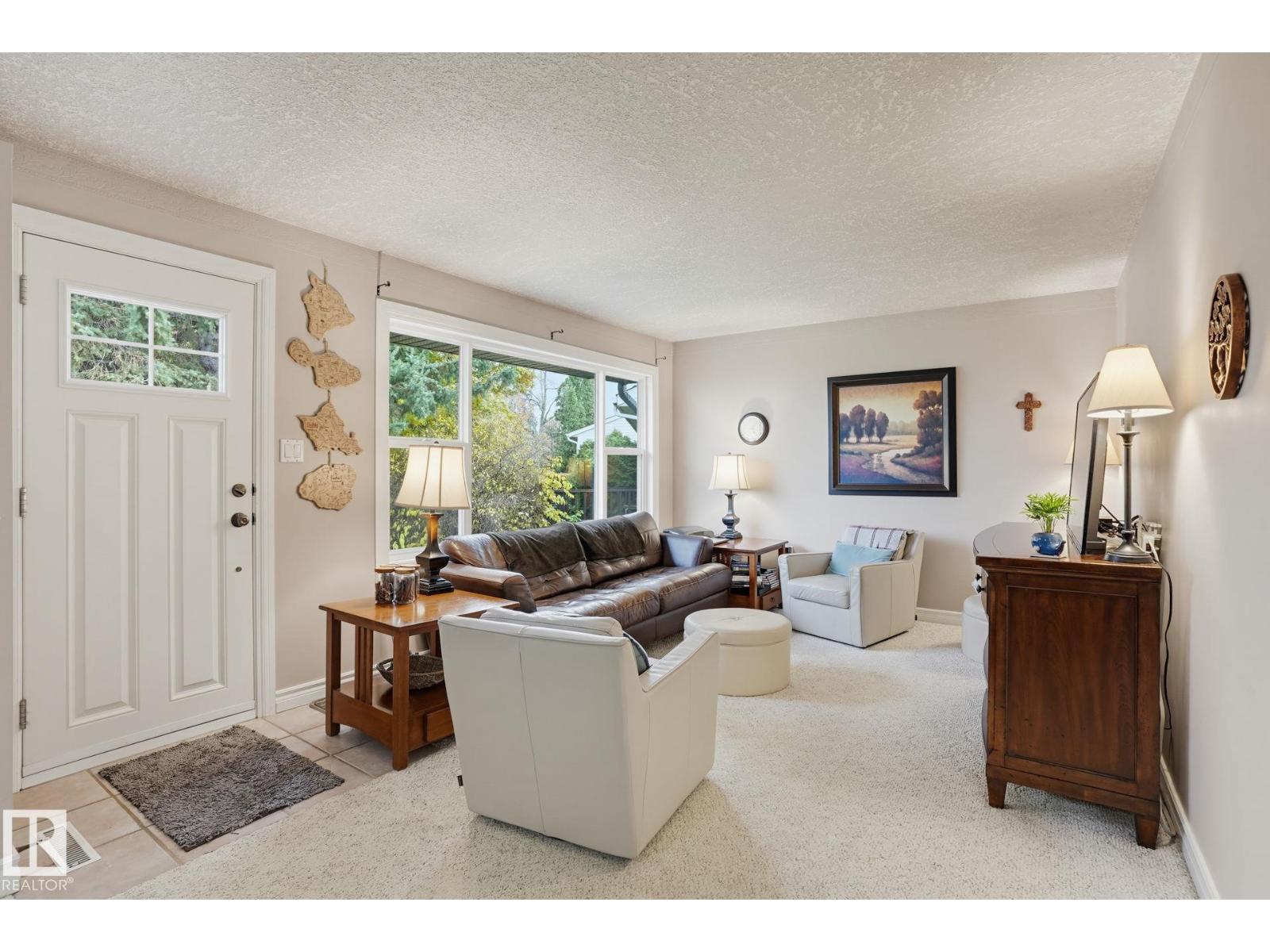 10542 161 ST NW