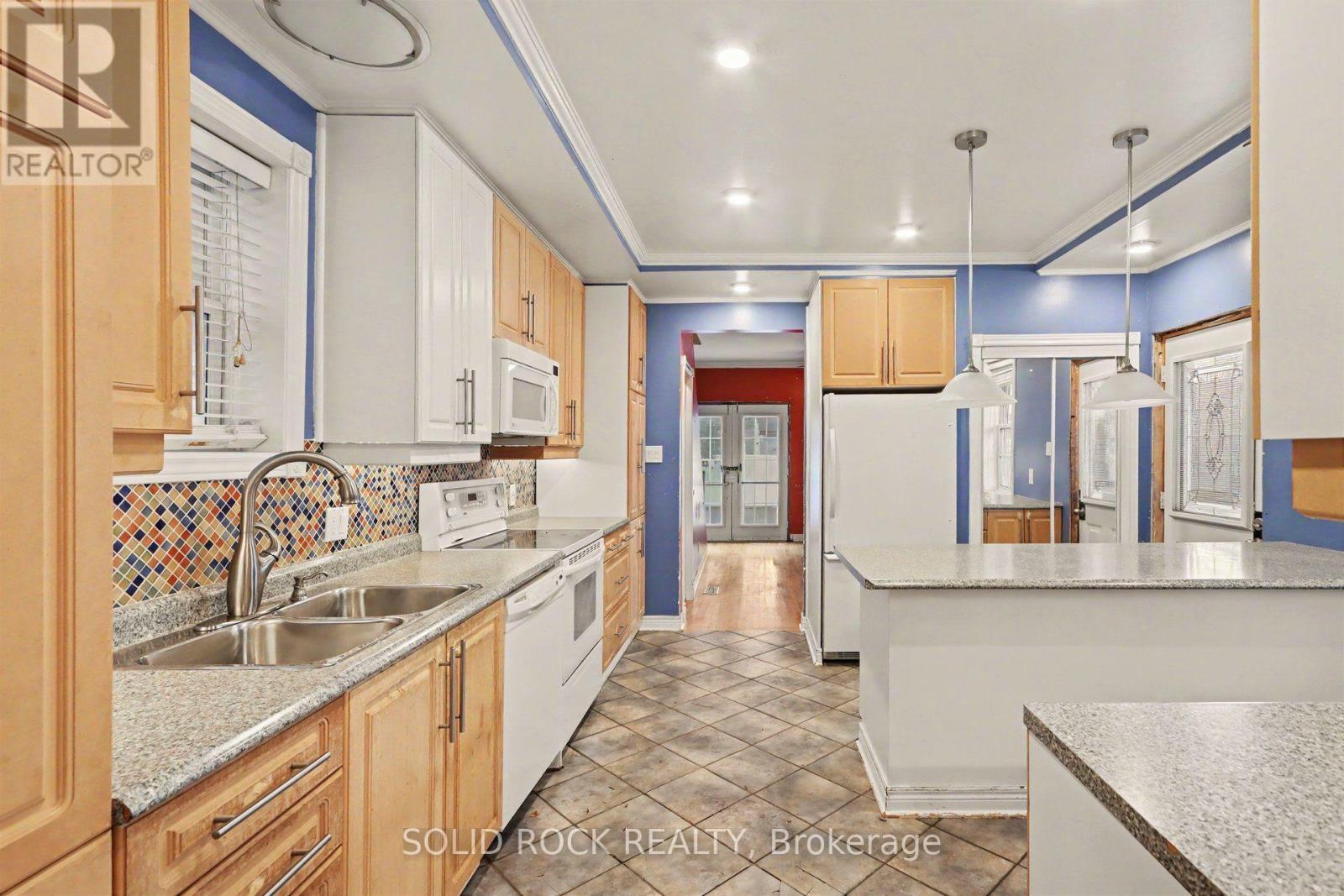 127 Pamilla Street, Ottawa, Ontario  K1S 3K9 - Photo 9 - X14104960