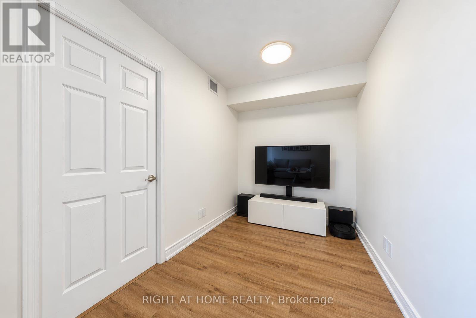 2022 - 35 Hollywood Avenue, Toronto, Ontario  M2N 0A9 - Photo 18 - C14102474