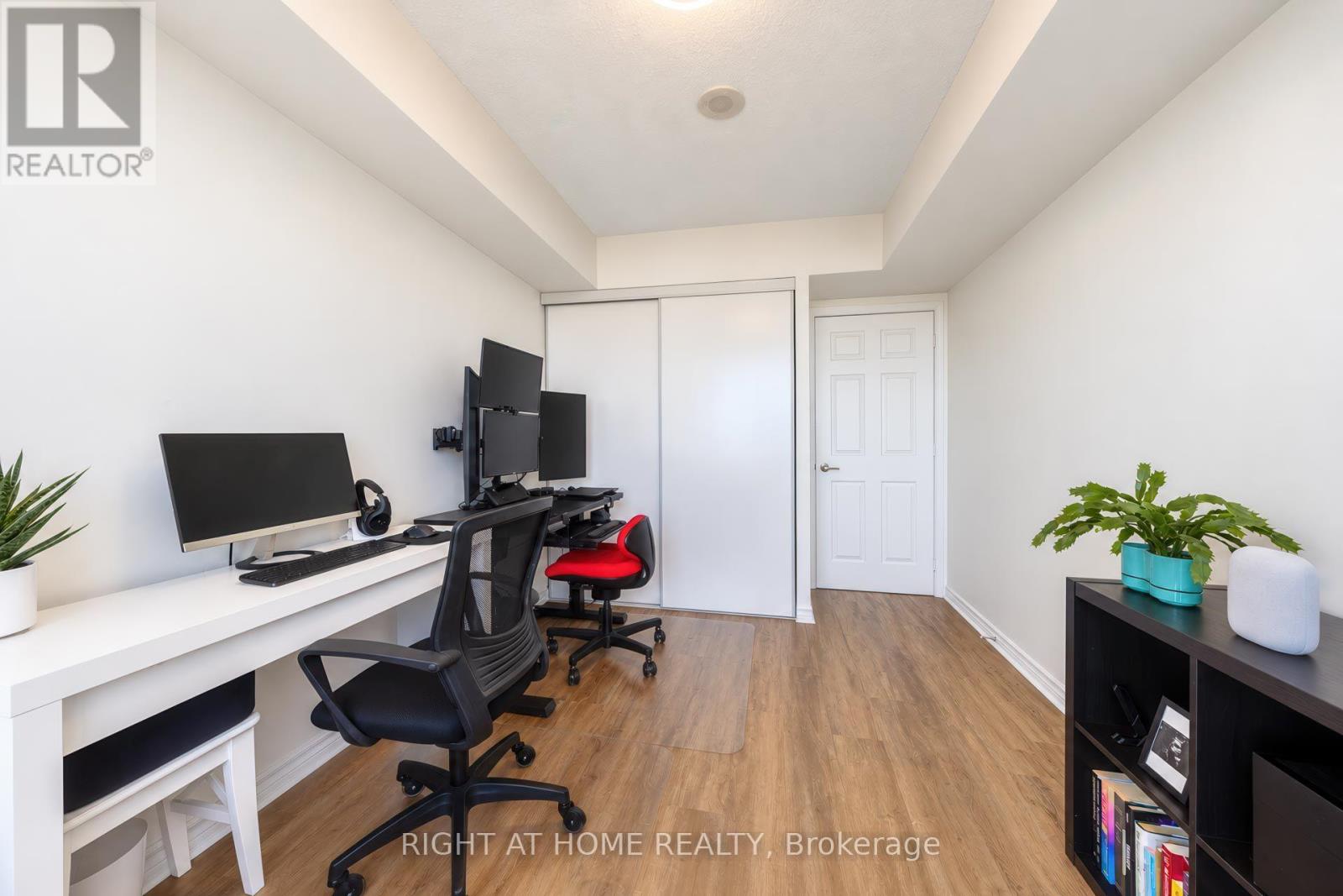 2022 - 35 Hollywood Avenue, Toronto, Ontario  M2N 0A9 - Photo 22 - C14102474