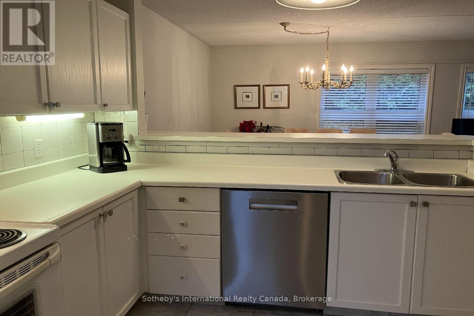 903 Cedar Pointe Court, Collingwood, Ontario  L9Y 5C7 - Photo 11 - S14104988