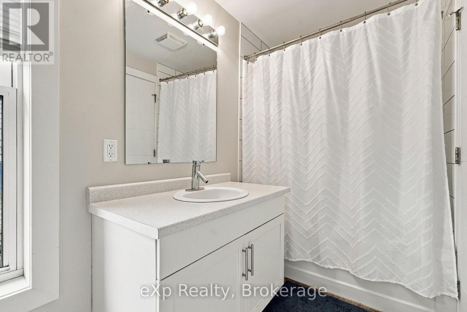 B - 34 Duke Street, Guelph (St. Patrick's Ward), Ontario  N1E 5K9 - Photo 31 - X14104954