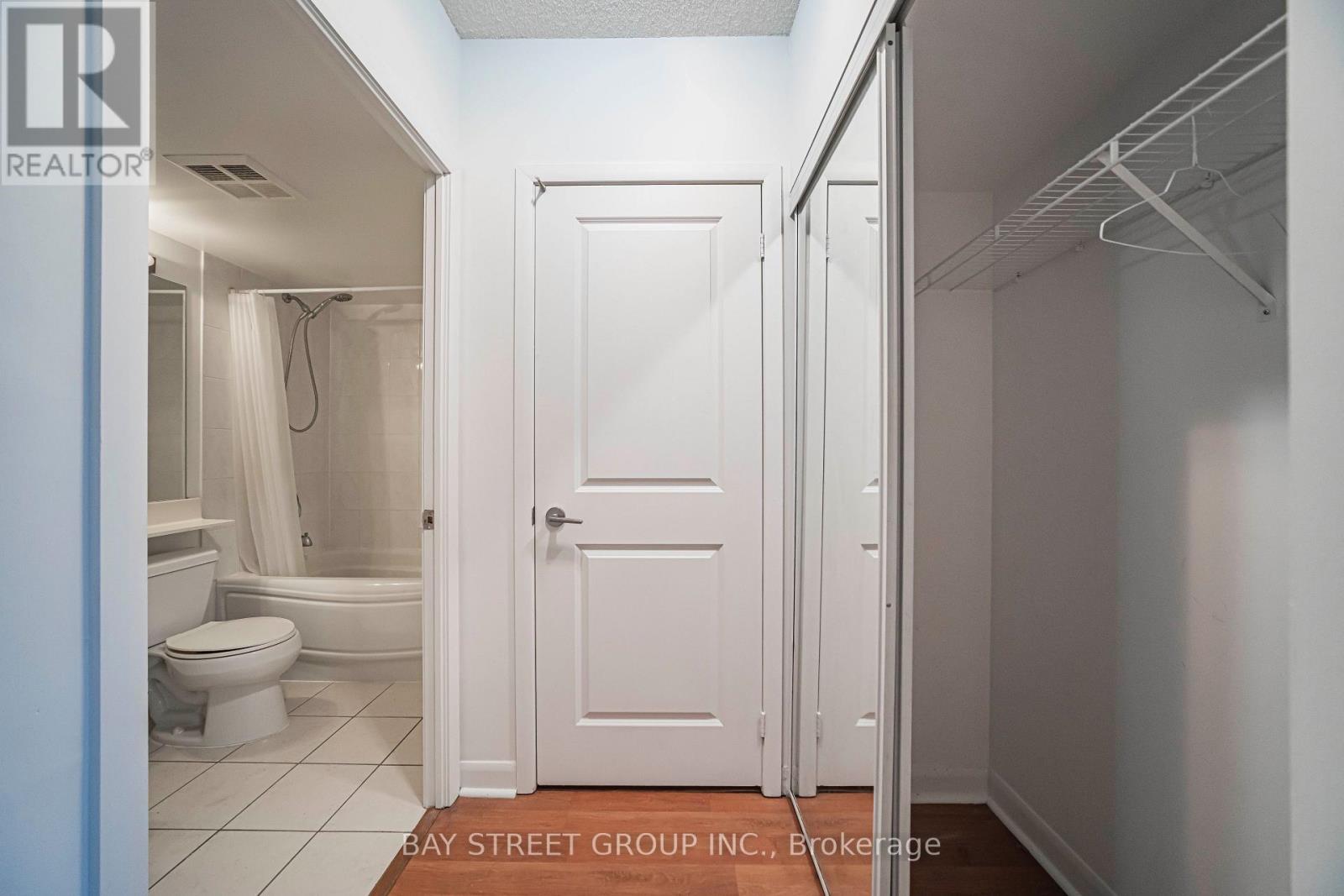 2810 - 4978 Yonge Street, Toronto, Ontario M2N 5N7 - Photo 32 - C14105022