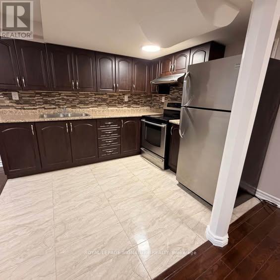 44 Perkins Drive, Brampton, Ontario  L7A 3V6 - Photo 6 - W14104952