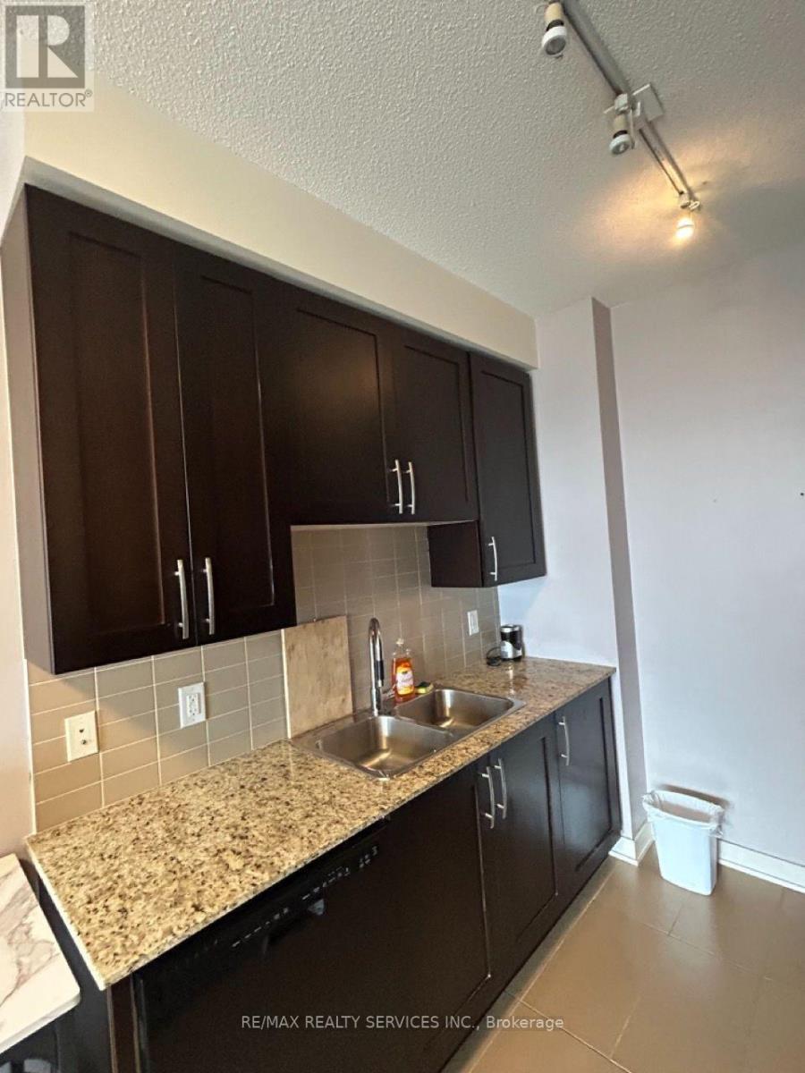 4005 - 4070 Confederation Parkway, Mississauga (Creditview), Ontario  L5B 0E9 - Photo 5 - W14104980