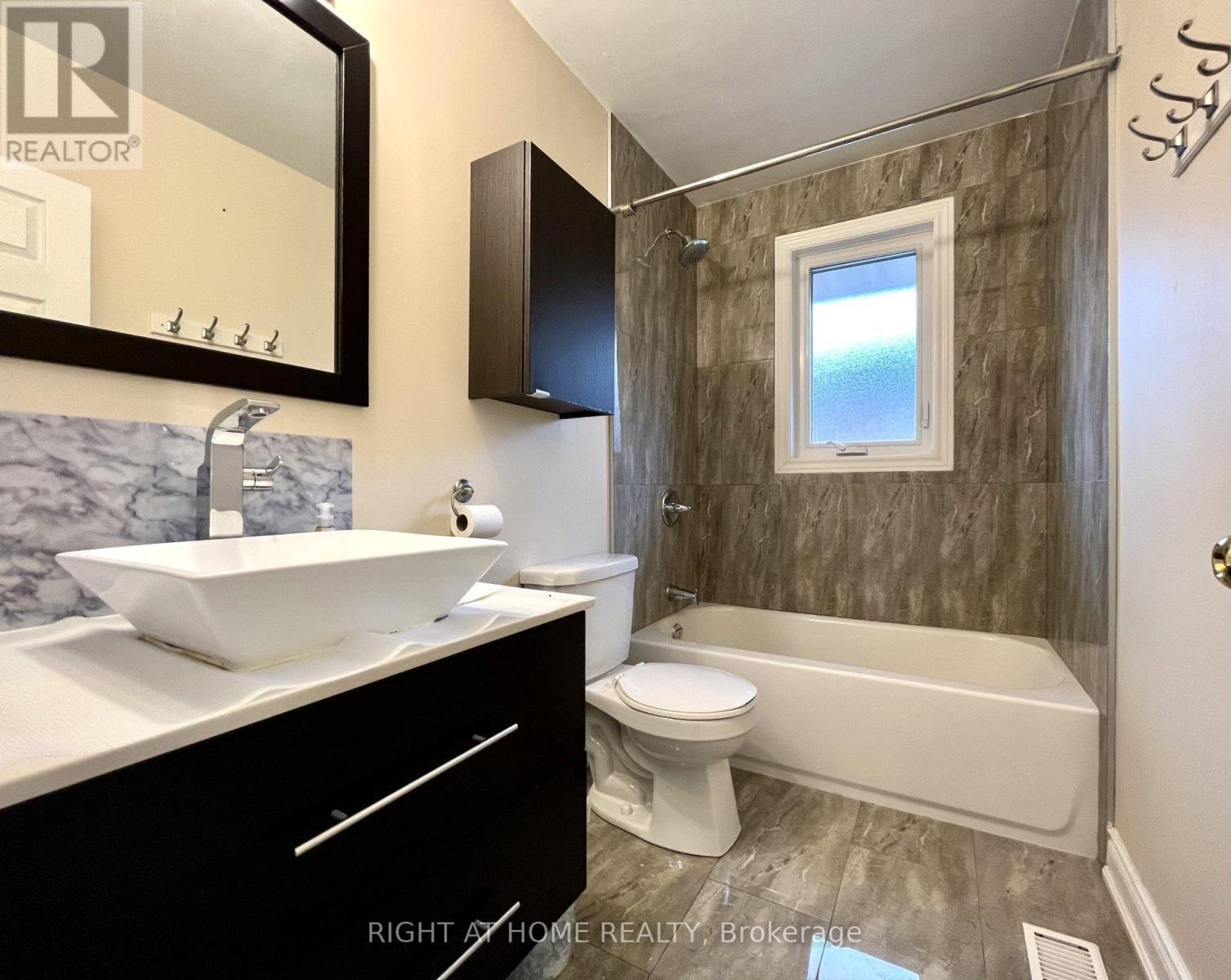 840 Atwater Avenue, Mississauga (Lakeview), Ontario  L5E 1L9 - Photo 15 - W14105028