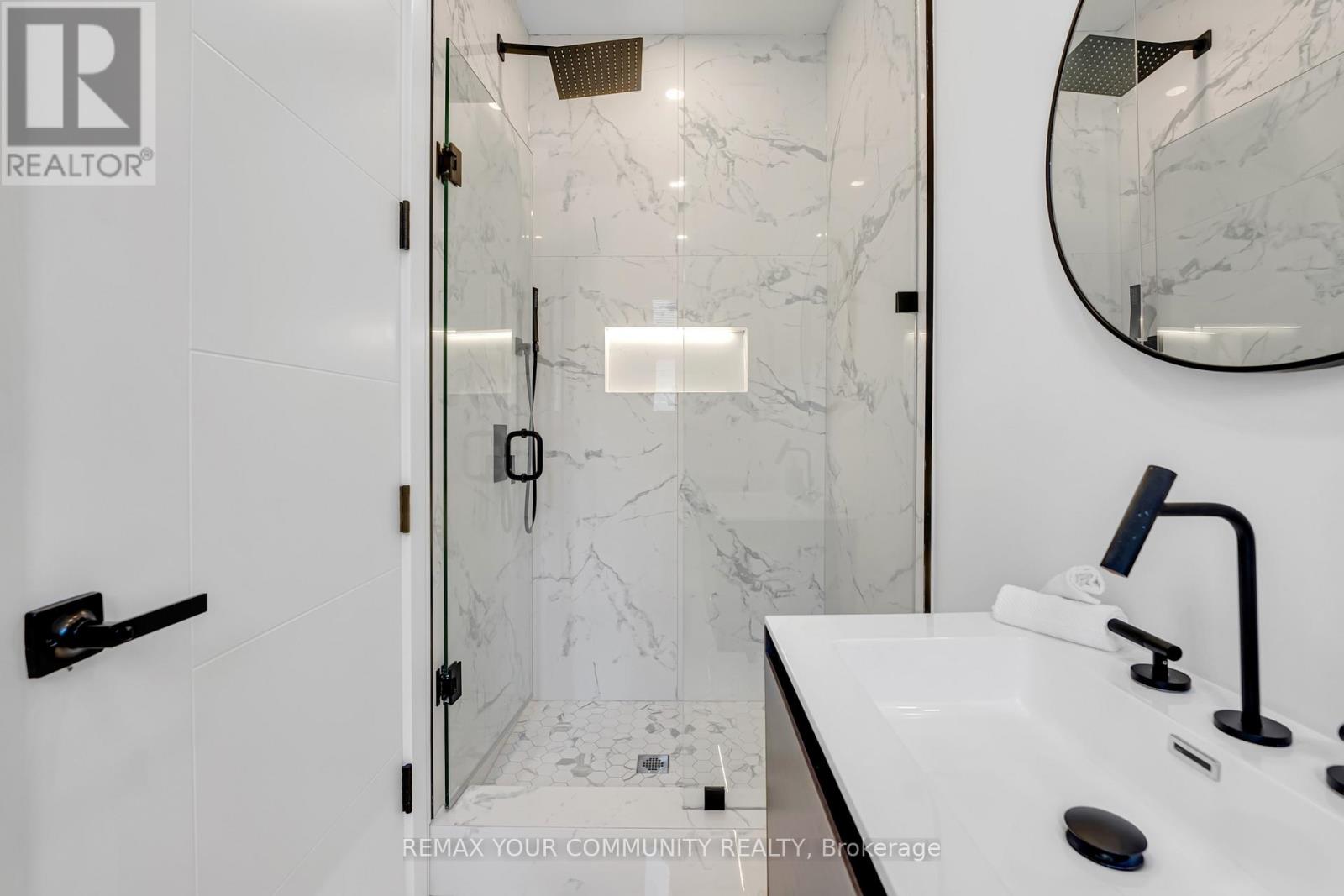 357 Glen Park Avenue, Toronto, Ontario  M6B 2E6 - Photo 38 - W14102804