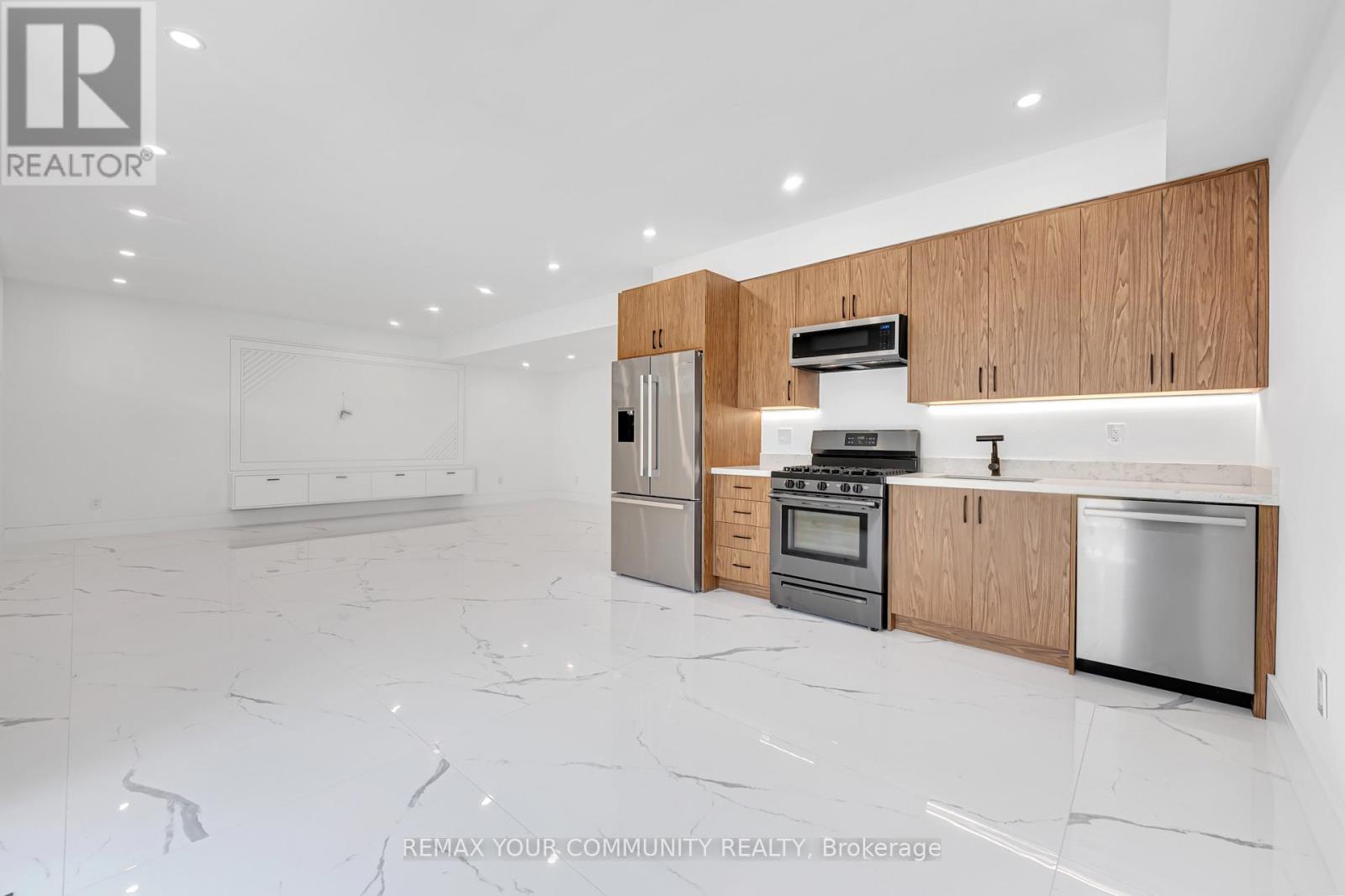 357 Glen Park Avenue, Toronto, Ontario  M6B 2E6 - Photo 43 - W14102804