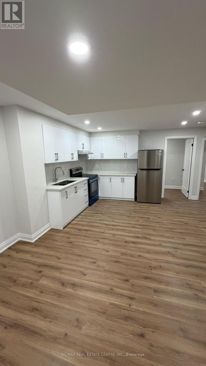 18 Gladmary Drive, Brampton, Ontario  L6Y 6K9 - Photo 9 - W14104946