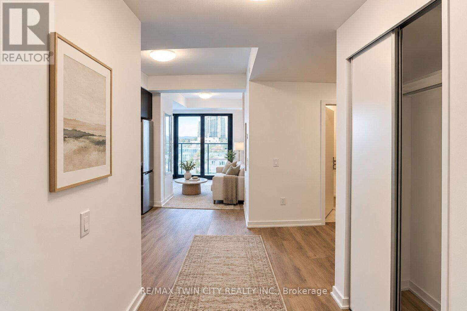 911 - 30 Francis Street, Kitchener, Ontario  N2G 1H7 - Photo 2 - X14104956