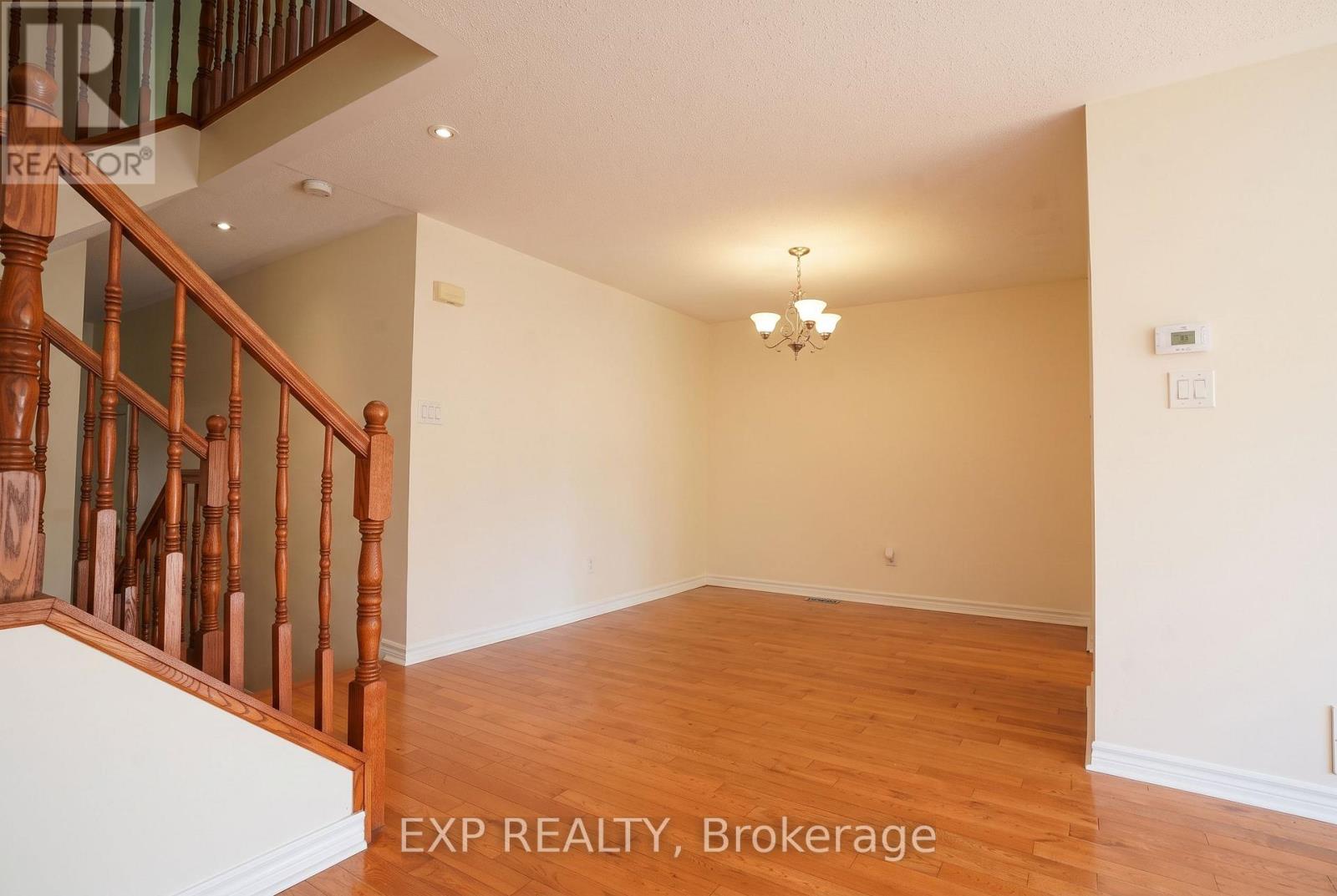 338 Forestbrook Street, Ottawa, Ontario K2K 0B8 - Photo 4 - X14091508