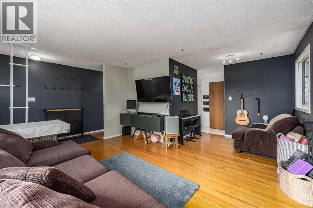 2120 Milne Drive NE, Calgary, Alberta  T2E 6B8 - Photo 9 - A2353848