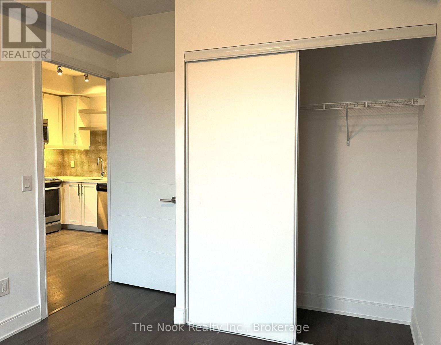 1728 - 525 Adelaide Street W, Toronto (Waterfront Communities), Ontario  M5V 0N7 - Photo 8 - C14105040