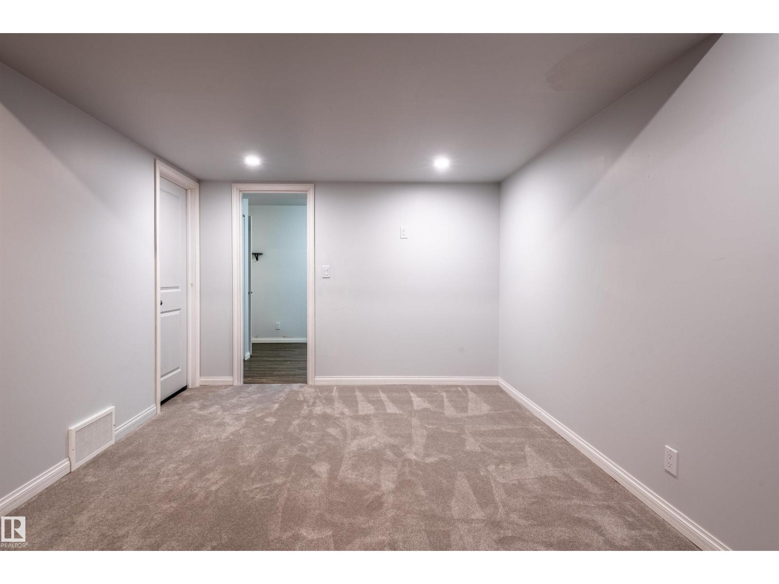 21413 94 AV NW